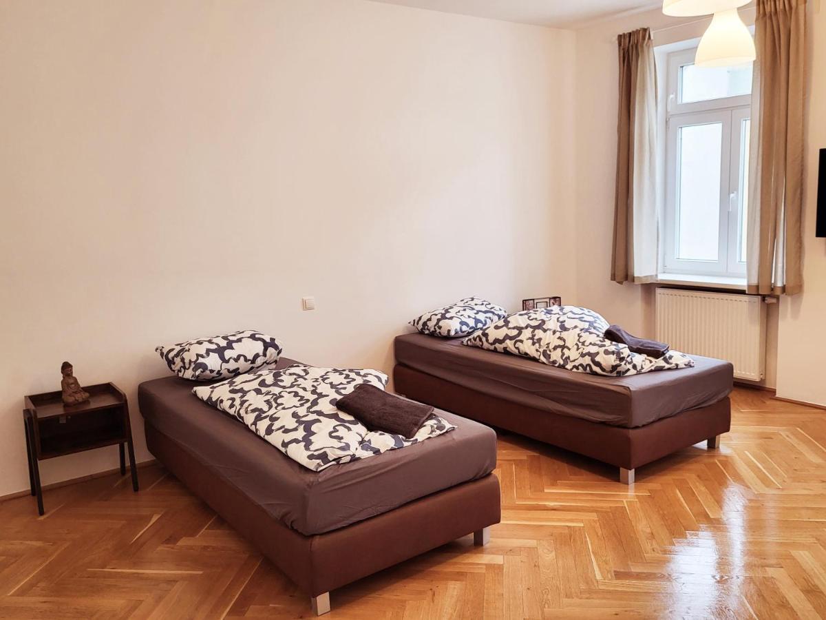 Neulerchenfelder * Vienna